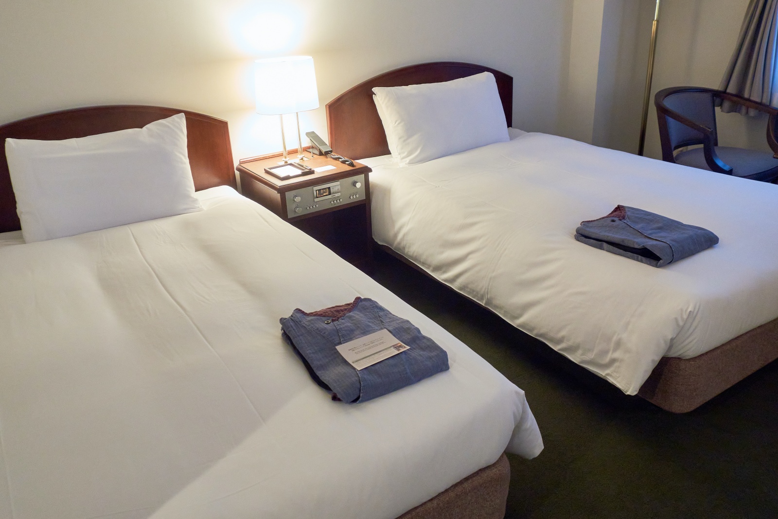 松本ホテル花月客室ベッド