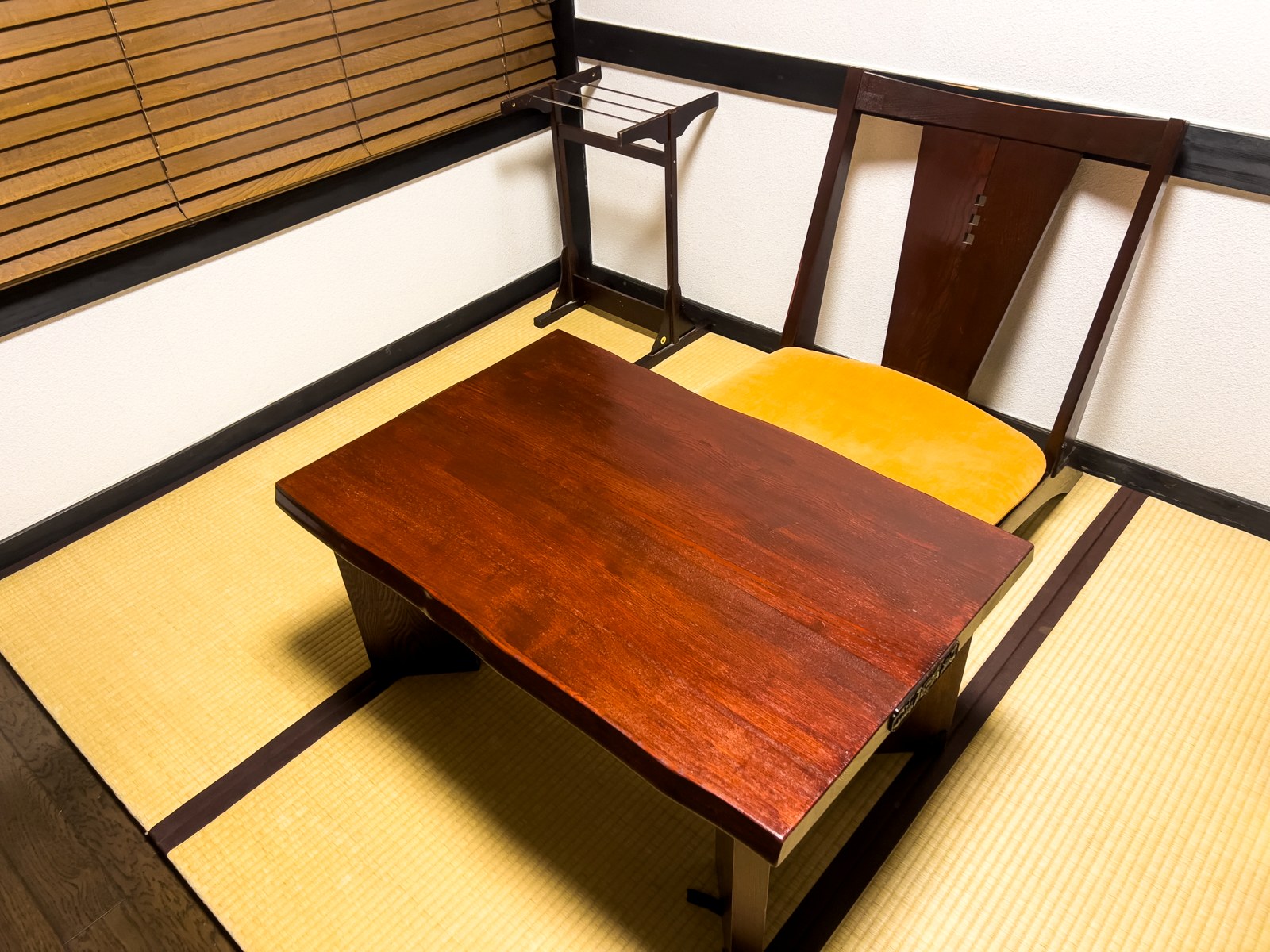 熊本 和数奇 司館 客室の畳敷きスペース