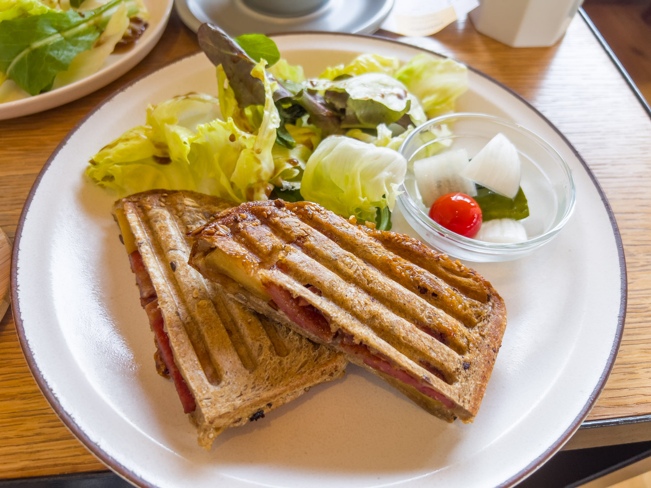 licht coffeeのアップルベーコンチーズサンド