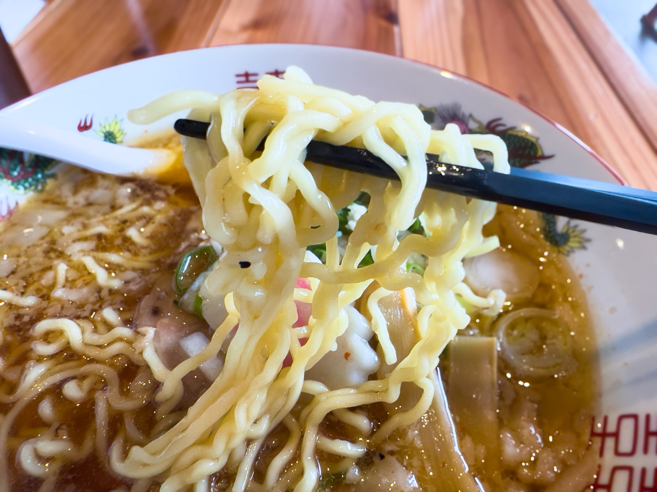 麺屋ココの背脂醤油ラーメン